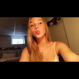 Meet your Posher, Casey